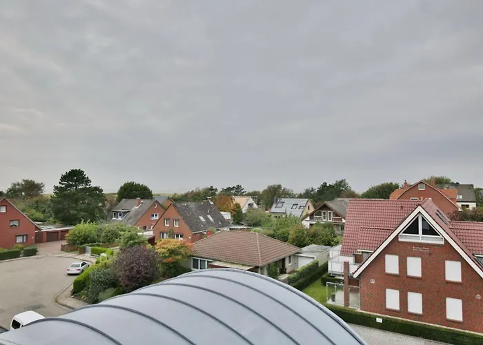 Navigator, Nav8 Apartment *